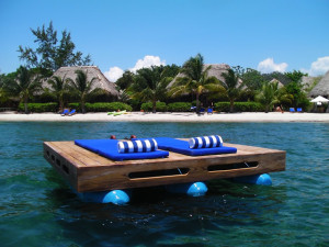 The beach at Turtle Inn http://ecoworldly.com